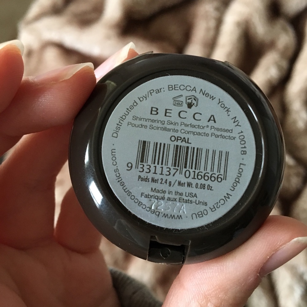 Mini Makeup Bundle - Picture 3 of 8